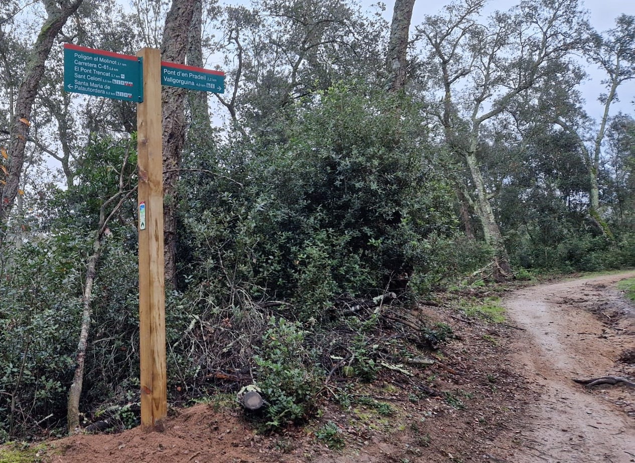 Foto: Tourdera. Actuacions de millora de la senyalització a Vallgorguina.