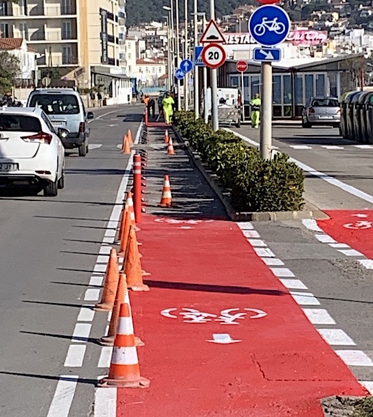 Foto: Blanesaldia. Imatge de les millores al carril bici del Passeig de S'Abanell.