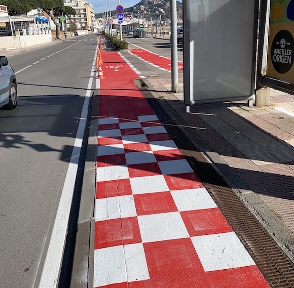 Foto: Blanesaldia. Imatge de les millores al carril bici del Passeig de S'Abanell.